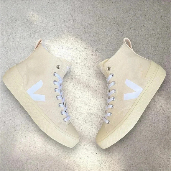 Veja Wata II High Top Sneaker Butter White size 11.5 - RARE! - Picture 2 of 13